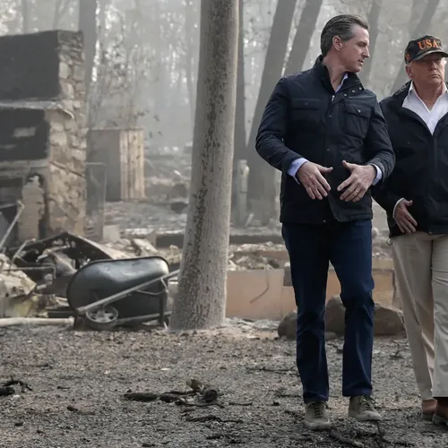 Then-President Donald Trump talks with Gov.-elect Gavin Newsom